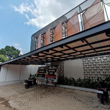 Urbanview Hotel Subali Purwokerto Extérieur photo