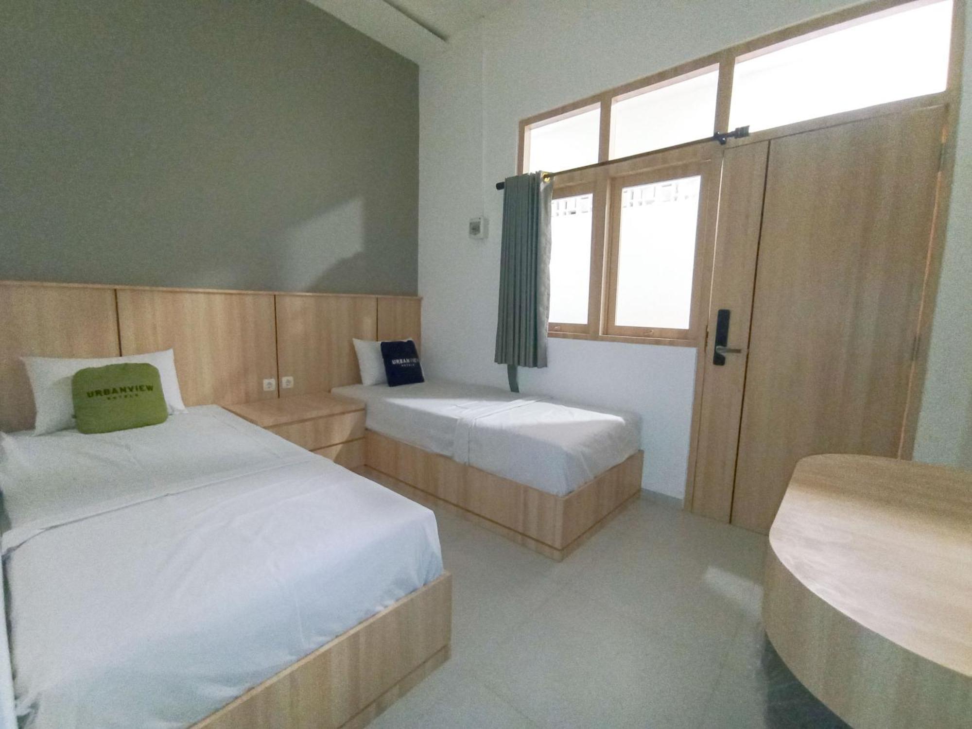 Urbanview Hotel Subali Purwokerto Extérieur photo
